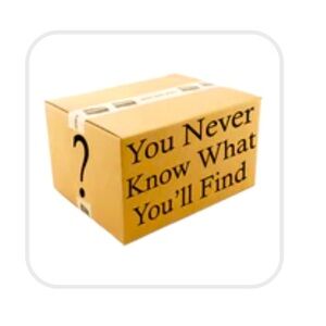 SHOES MYSTERY BOX CONTAIN size 6.( 5 pieces)